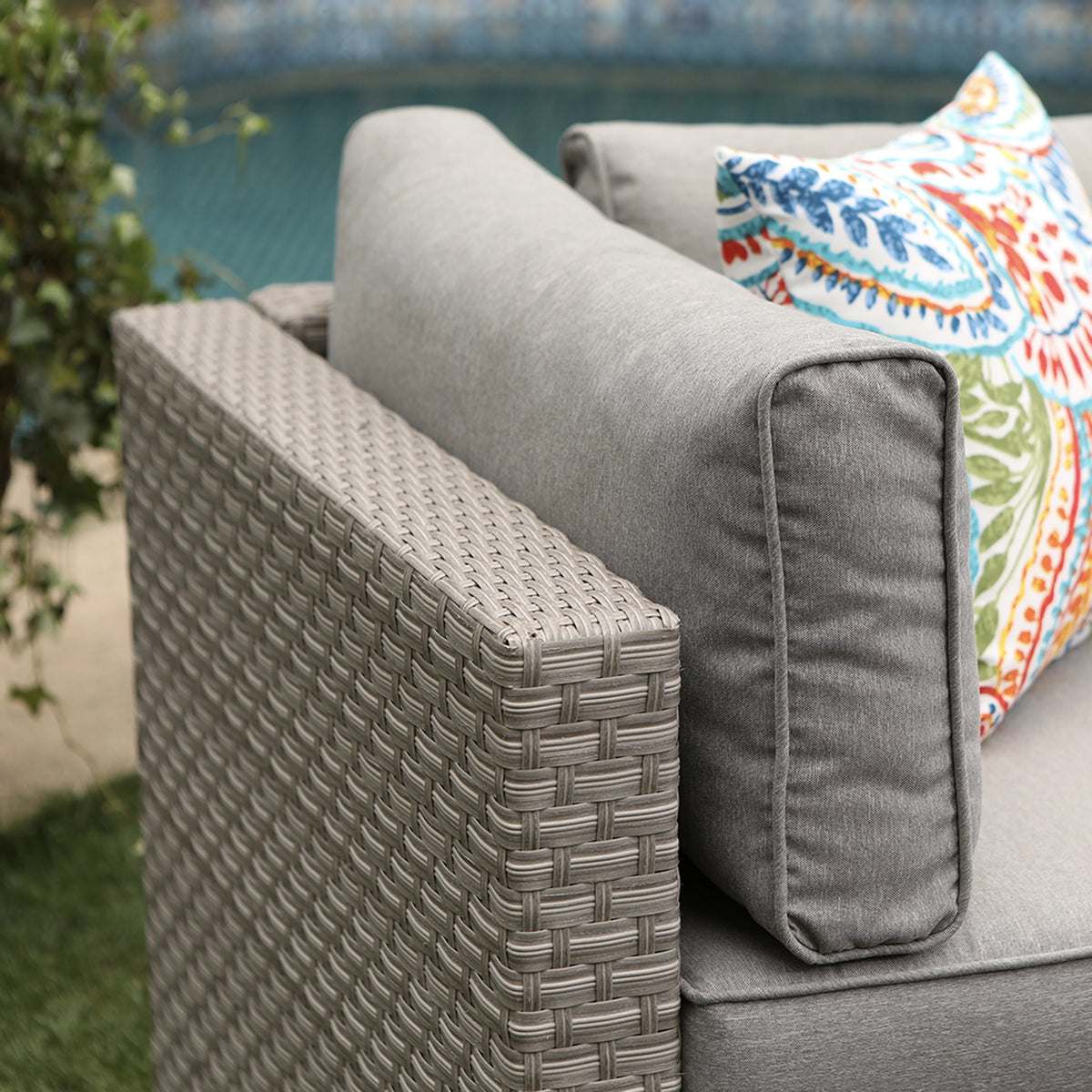Gray Wicker Corner Chair with Cushions H2157
