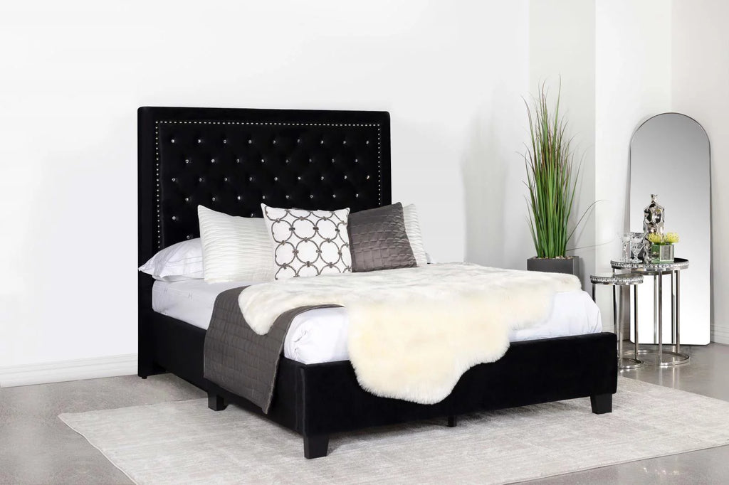 Black Upholstered Tufted Platform Eastern King Bed N451