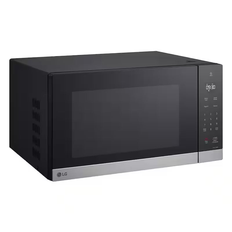 1200-Watt Countertop Microwave with Smart Inverter P651