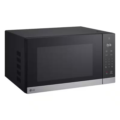 1200-Watt Countertop Microwave with Smart Inverter P651