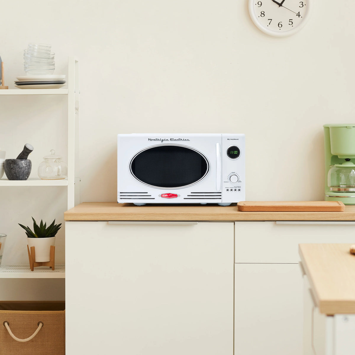 0.9 Cubic Foot 800-Watt Countertop Microwave Oven White H302118