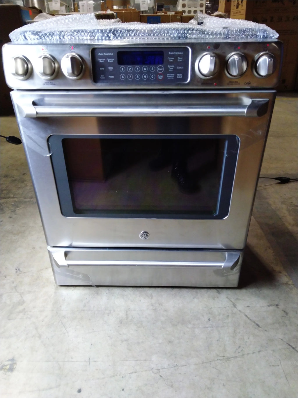 Slide-In Front Control Dual-Fuel Range with Baking Drawer B3264