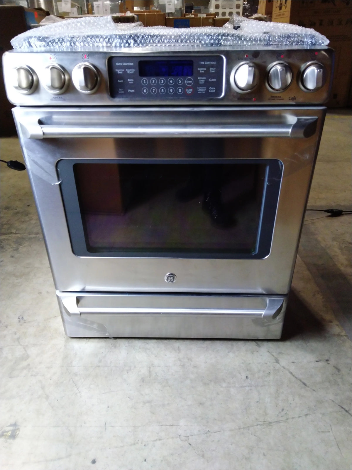 Slide-In Front Control Dual-Fuel Range with Baking Drawer B3264