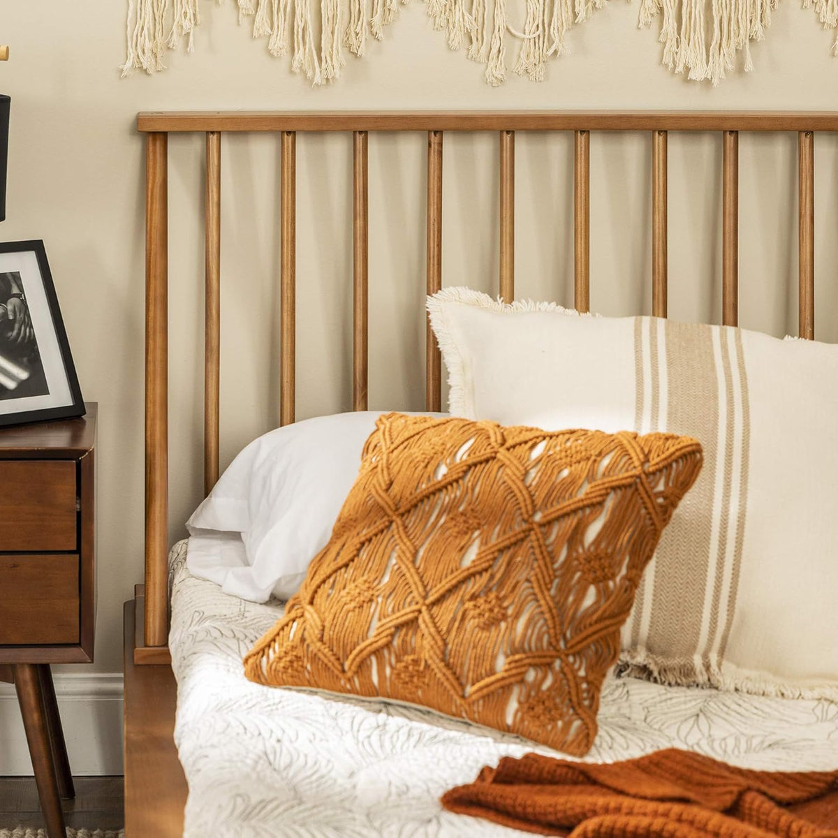 Twin Caramel Solid Wood Platform Bed Z293384