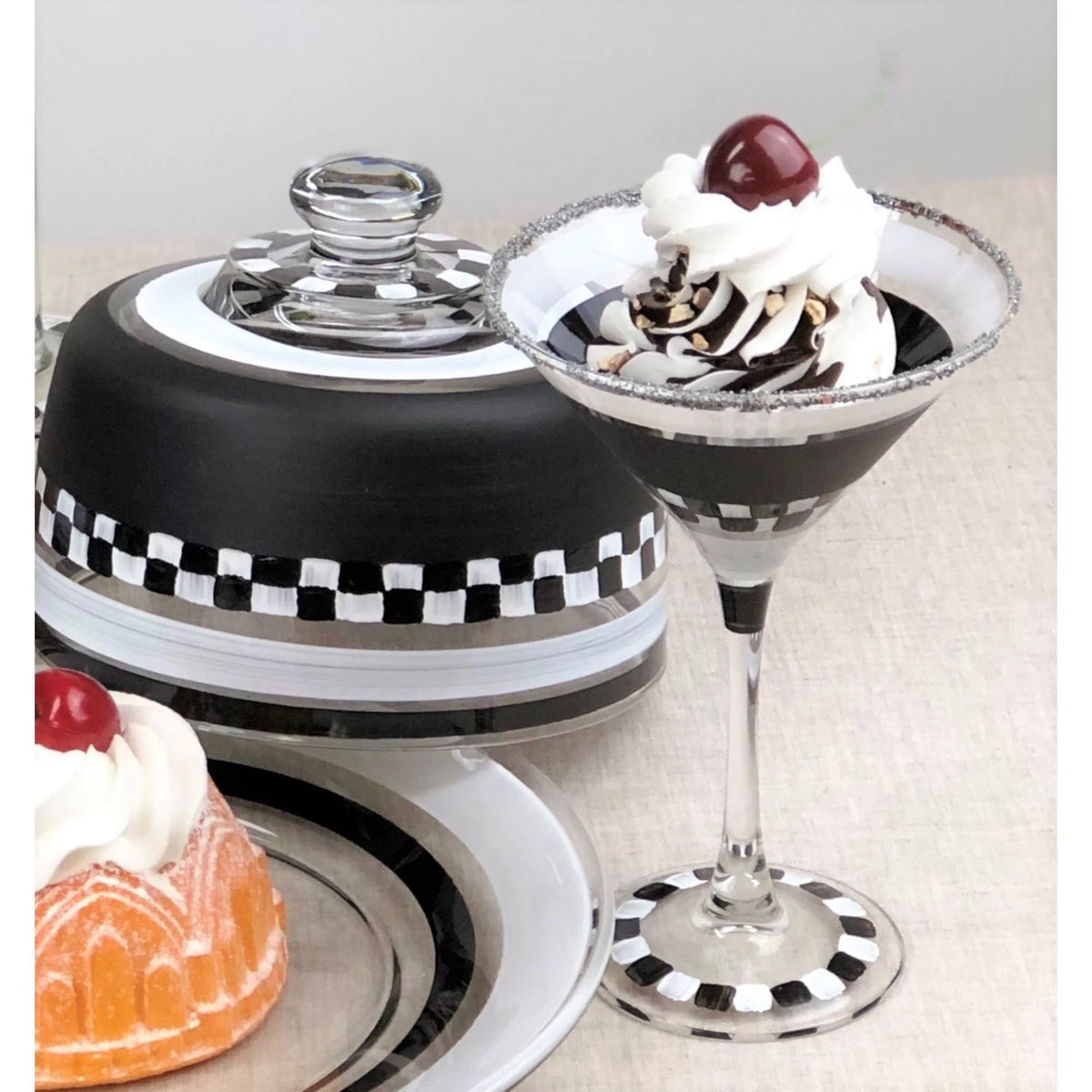 Black and White Checkered Martini Glass T41475