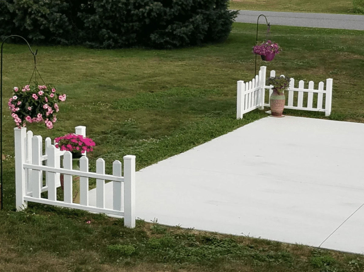 White Vinyl Corner Picket Fence Accent E12713