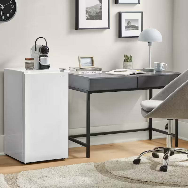 Mini Refrigerator in White N573899