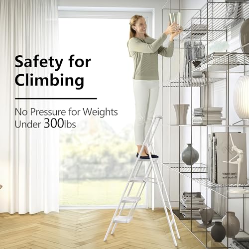 3 Step Ladder with Anti-Slip Pedal and Handgrip X753